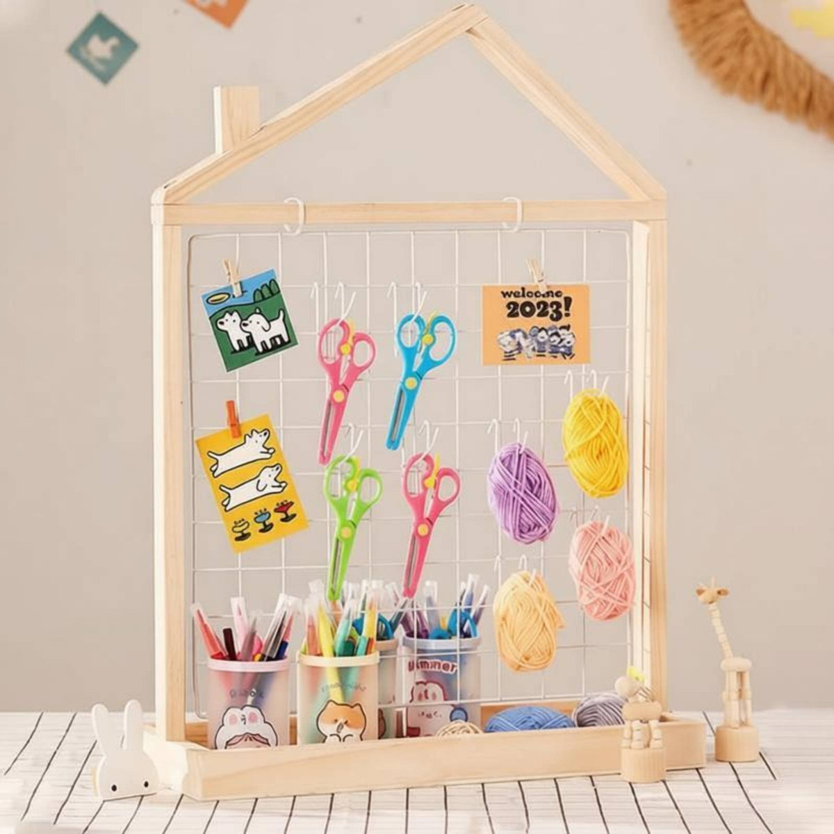 Rolling House-Shaped Clothes Rack Mobile with casters kids' Clothes Rack Portable Sturdy Construction for Toddlers, Small Spaces