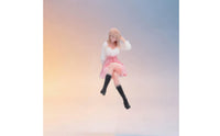 1/64 Scale Figurine 3D Printed Hand-Painted Resin Miniature Figure True-to-Life Pose Model Person for Diorama