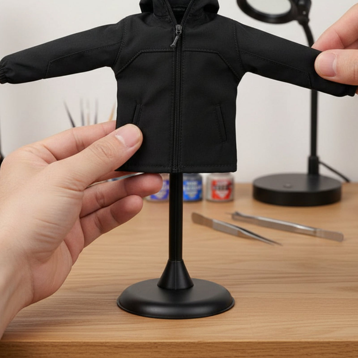 1:6 Scale Hooded Jacket Functional Fastener 1:6 Scale Combatant Coat Miniature Windbreaker Realistic Features Doll Apparel Great