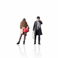 2 Pieces Lifelike Details Warm Winter Fashion Doll Set Realistic Design 1:64 Scale People Figures Highly Detailed 1:64 Scale Figure Set High Precision
