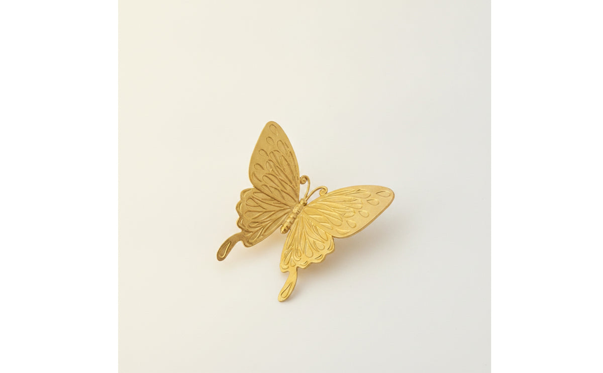 Metal Figurine Lightweight Sculpture Long-Lasting for Office