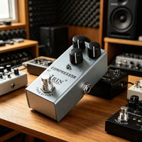 Metal Housing Guitar Compressor Pedal Sustain Control Compressor Pedal Transparent Tone Compression Stompbox Dynamic Smoothing for Stage, Studio, Rehearsal