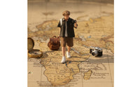 Photographer Miniature Figure Hand Painted Photographer Figurine Resin Miniature with Camera for Diorama, Car Display