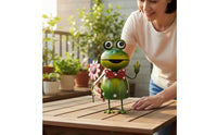Frog Lawn Ornament Whimsical Iron Frog Yard Art Eye-Catching Design Outdoor Decoration for Gardeners, Balcony, Patio, Flower Bed