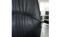 Ergonomic Backrest Cantilever Guest Chair Wear-Resistant Upholstery High Back Leather Armchair Non-Slip Feet Sled Base Office Chair for Conference Room