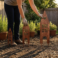 3 Pieces House-Shaped Garden Stake Hanging Hole Decorative House Stake Easy to Install Yard Ornament