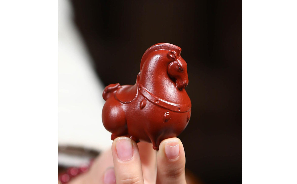 Collectible Handmade Tea Pet Horse Elegant Horse Tea Pet Gift Choice Creature Figurine Long-Lasting
