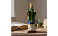 Crown Figure Figurine Regal Resin Statue with Gold Crown Traditional Sculpture for Shelf