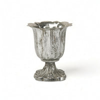 Silver-Toned Vases with Pedestal Base Antique-Style Vase with Pedestal Vintage-Inspired Metal Vase Shiny for Banquet Displays
