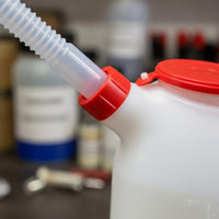 Long Spout Oil Can Leak-Resistant Cap Graduated Oil Dispenser Resistant Graduated Pitcher with Flexible Spout for Mechanics, Auto Repair, Garage