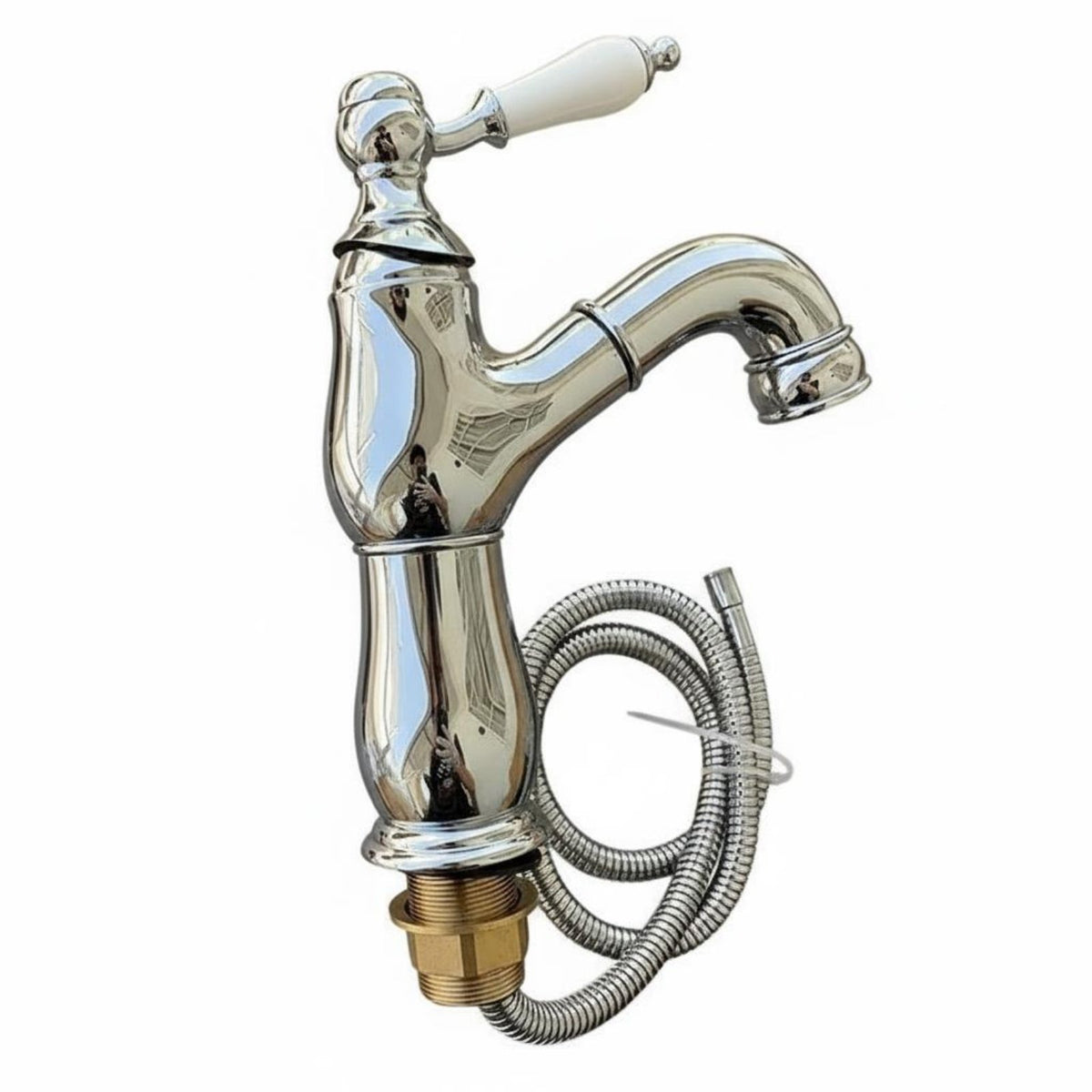 French Style Faucet with Ceramic Handle Metal Construction Pull-out Lavatory Faucet Easy Installation for Vanity