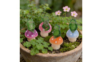 4 Pieces Fungus Stake with Frog Fluorescent Frog Garden Stake Fungus Ornament Whimsical Unique for Gardeners, Fairy Gardens