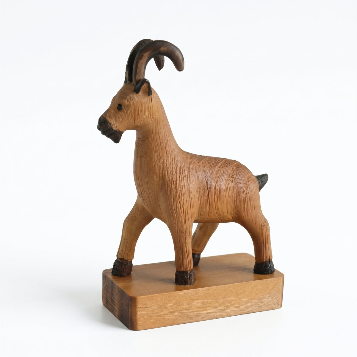 Wood Grain Farm Animal Sculpture Wooden Caprine Figurine Nordic Caprine Figurine Carved