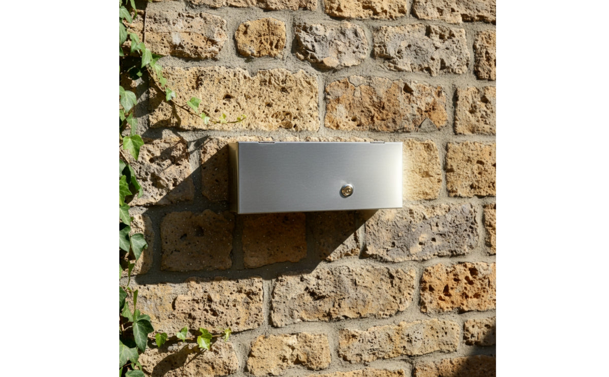 Socket Enclosure with Lock Surface-Mount Outlet Cover with Lock Anti-Pilfering Lockable Outlet Cover for Electricians, Garages, Corridors