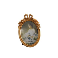 Antique-Style Resin Photo Frame Carved Ornate Frame with Floral Details Traditional Embossed for Decorators, Gallery Wall, Studio