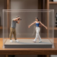 2 Pieces 1/64 Scale Figurine Pair Diorama-Style Hand Painted Tiny Person Realistic Detail Table Ornament for Model Display