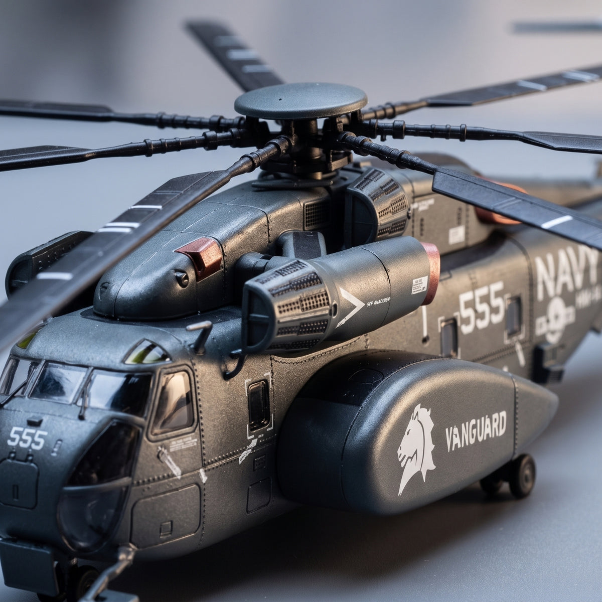 1:72 Scale MH-53E Sea Dragon Model Heavy Transport MH-53E Sea Dragon Molded Helicopter Model Desk-Friendly for Collectors, Aviation Fans, Shelf Display, Office