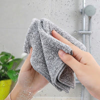 Fish Scale Microfibre Cloth, 25cm Magic Wipe for Glass Panes and Mirrors, Textured Cleaning Cloths with Lace-Trimmed Edges
