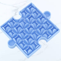 Raised Texture Interlocking Lick Pad Molded Design Silicone Lick Mat Textured Surface Slow-Feeding Mat Easy-Clean