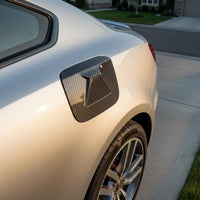 Precision Fit Carbon Fiber Fuel Lid Sticker 3K Twill Weave Carbon Fiber Gas Cap Cover High Gloss Finish Fuel Reservoir Door Protector Resistant for Lexus Owners, Auto Detailing
