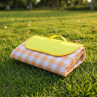 Outdoor Rug and Picnic Blanket for Family Outings, 600D Oxford Cloth Camping Mat with Plaid Design, Waterproof Beach Blanket, 1.35kg Weight