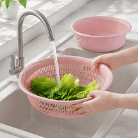 Extra Large Oval Colander, 2 Piece Seive for Rinse Pasta & Drain Vegetables, Wash Salad & Fruit, Stackable with Handles