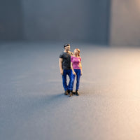 Miniature Couple Figurine Painted Couple Figurine Detailed Resin Figure for Hobbyists, Collectors, Dioramas, Street Scenes, Architectural Mockups