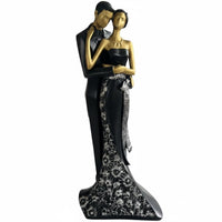 Bride and Groom Statue European Design Wedding Couple Figurine Lightweight Resin Newlywed Statue for Anniversary