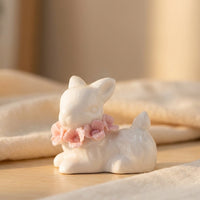 Ceramic Bunny Figurine Floral Accent Decoration Ceramic Bunny Statue Cute Design Easter Bunny Ornament for Families, Party Hosts, Tabletop, Shelf, Living Room