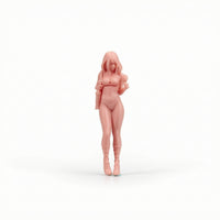 Street-Style Miniature Female Figurine Detailed 1/64 Scale Figure Realistic Miniature People Figure Lifelike for Hobbyists