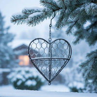 Yard Art Heart Shaped Bird Nester Easy to Hang Iron Wire Nesting Heart Attracts Wild Birds Bird Nesting Material Holder Weather Resistant for Gardeners, Nature Lovers