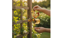 Outdoor Ant Garden Ornament Whimsical Hanging Decoration Eco-Friendly Solar Hanging Light with Wire Frame Rechargeable for Gardeners