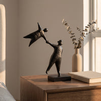 Tabletop Figurine Modern Abstract Sculpture Black Escultura Conceptual for Homeowners, Living Room, Bedroom