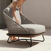 Outdoor Sofa Chair Anti-Corrosion Wood Wicker Armchair Rattan Lounge Chair Woven Rope Design Villa Design for Garden, Balcony