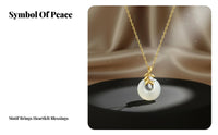 Chinese Jade Peace Buckle Necklace Handcrafted Elegance Chinese Jade Clavicle Chain Fashionable Fashion Accessory for Women, Maternal Holiday
