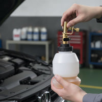 Handheld Fluid Filling Bottle Compact Bottle with Valve Translucent Dispenser for Mechanics, Garage