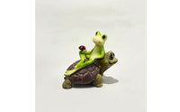 Miniature Frog Statue with Ladybug Micro-Landscape Resin Frog Glossy Plant Pot Hanger Decorative for Terrariums