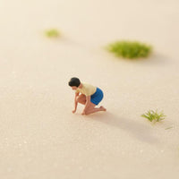 1:64 Scale Figure Photography Prop Miniature Camping Person Lifelike