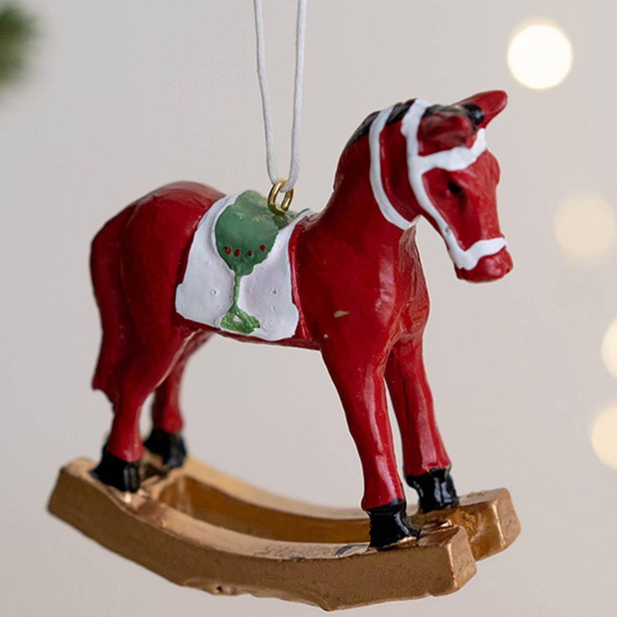 Rocking Horse Ornament Painted Finish Resin Rocking Horse Figurine Double-Purpose Use Xmas Tabletop Sculpture for Desktop, Wreath