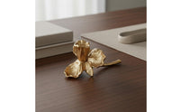 Iris Candle Holder Modern Luxury French Style Candle Holder Floral Design House Decoration for Study, Tabletop, Display