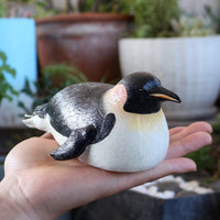 Buoyant Penguin Statue Outdoor Use Animal Figurine True-to-Life Display Item for Pool