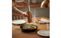 Ergonomic Shape Wooden Sodium Chloride and Pepper Grinder Set Modern Design Acacia Wood Grinder Set for Restaurant