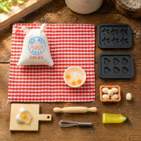 Molded Details Miniature Dollhouse Kitchen Accessory Set Printed Decoration 1/12 Scale Dollhouse Baking Set Cloth Toy-Like Miniature Props Checkered
