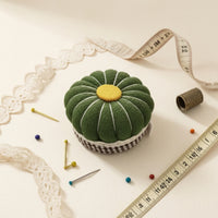 3-in-1 Design Retractable Tape Measure Pin Cushion Portable Pin Cushion Tape Measure Needle Holder for Sewers, Crafters, Quilters