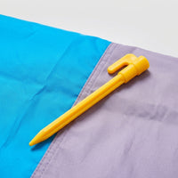 Picnic Blanket and Waterproof Camping Mat for Outdoor Activities, Extra Large Sandproof Beach Blanket with Stakes, Polyester Camping Gear, Blue