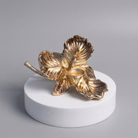 Flower Candle Holder Sculptural Candle Holder with Leaf Aluminum Candelabra for Dining Table, Reception Areas