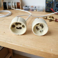 Bulb Holder with Ceramic Base for GU10 Lamp, Replacement Lamp Holder with Mounting Bracket, DIY Lighting Connector, Indoor Ceramic Lamp Base