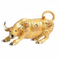 Artisanal Golden Bull Ornament Metal Alloy Construction Golden Ox Ornament Symbol of Wealth for Collectors, Office, Living Room, Bookshelf