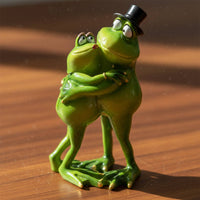 Frog Couple Figurine Creative Design Frog Couple Statue Home Decoration Playful Decor Hand-Painted for Pair, Desktop