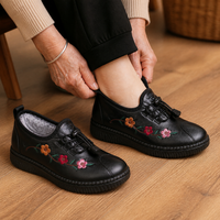 Women's Winter Warm Fleece-Lined Beijing Cloth Shoes for Seniors, Waterproof Non-Slip